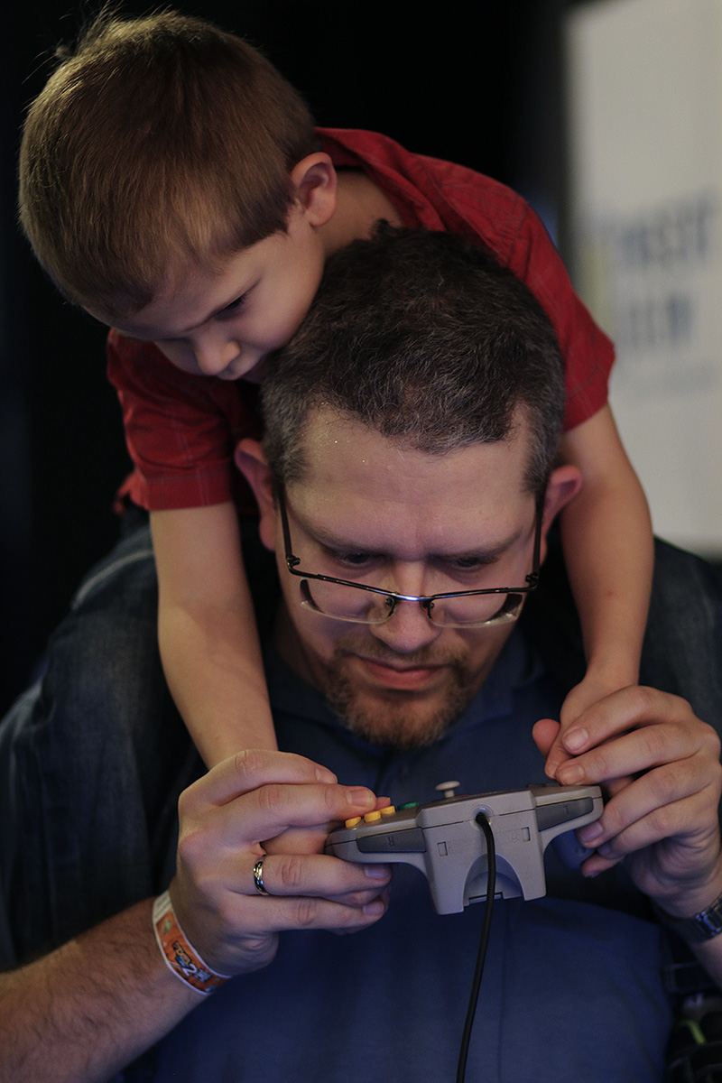 Illustration for article titled The Joys of Retro Gaming: A Photo Collection